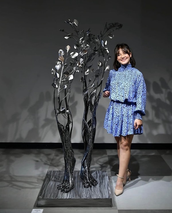 LinkedIn’de "sosyal dönüşüm" vurgusu yapıyorsun. Sanatın kişisel bir şifa olduğunu düşündüğünde  "Bu eser benim tedavimdi” dediğin, bir çalışma var mı?