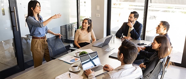 6. Bir toplantıda veya kalabalıkta söz aldığında ne olur?