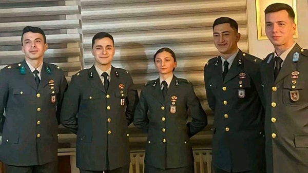 5 teğmen TSK’dan ihraç edildi.