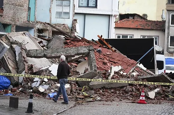 Balıkesir Sındırgı’da deprem fırtınası
