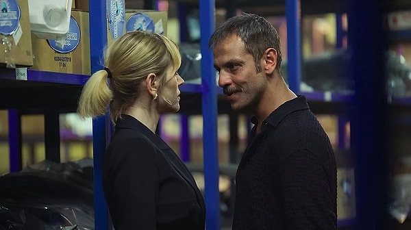 Hazal Türesan ve Erkan Kolçak Köstendil - Veliaht