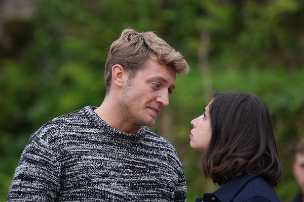 Zeynep Atılgan ve Erdem Şanlı - Taşacak Bu Deniz