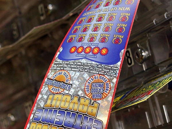 Bu başarıyı yalnızca şansla açıklayanlar da var, ciddi bir dolandırıcılık olayı olduğunu savunanlar da.