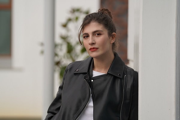 Taşacak Bu Deniz'e genç oyuncu Naz Çağla Irmak dahil oluyor.