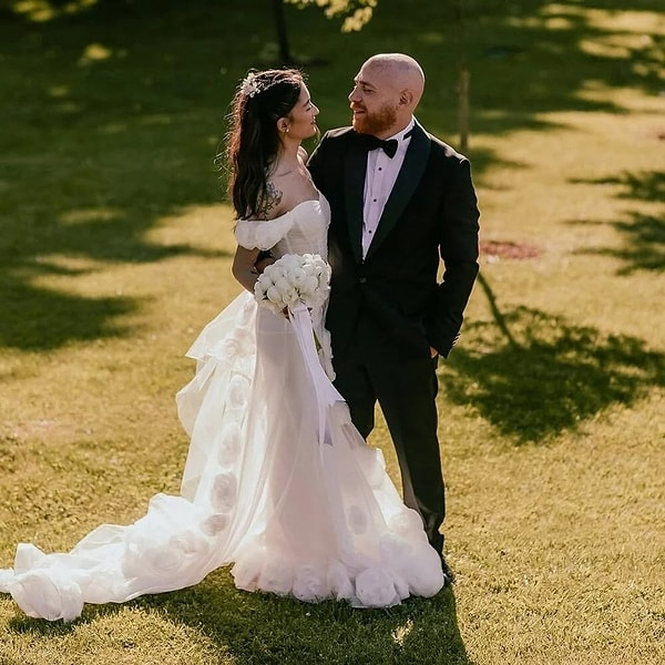 2. Tutku Yılmaz'ın gelinliğine puanın kaç?