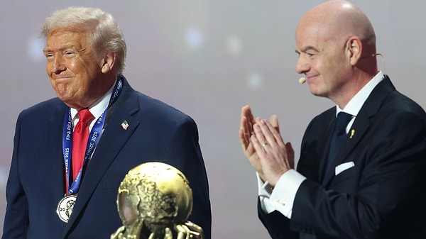 Infantino'nun Trump'la ilişkisi tartışılmaya devam ediyor.