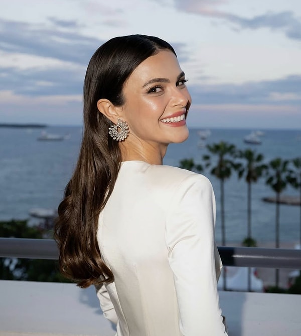 Son zamanların en popüler, en gözde isimleri arasında hiç şüphesiz Sinem Ünsal yer alıyor.