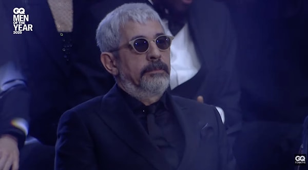 "Zamansızlık" Ödülü