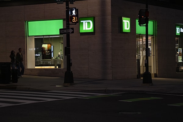 ABD’de 70 yıldır birçok eyalette hizmet veren bankacılık devlerinden TD Bank birçok şubesini kapatacak.