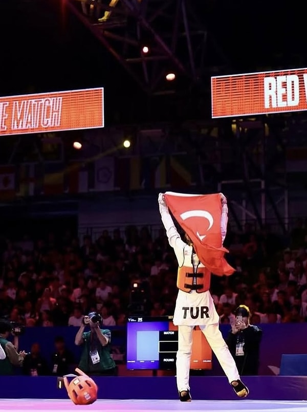 Uluslararası arenada mücadele ederken hissettiğiniz sorumluluk sizi nasıl etkiliyor?