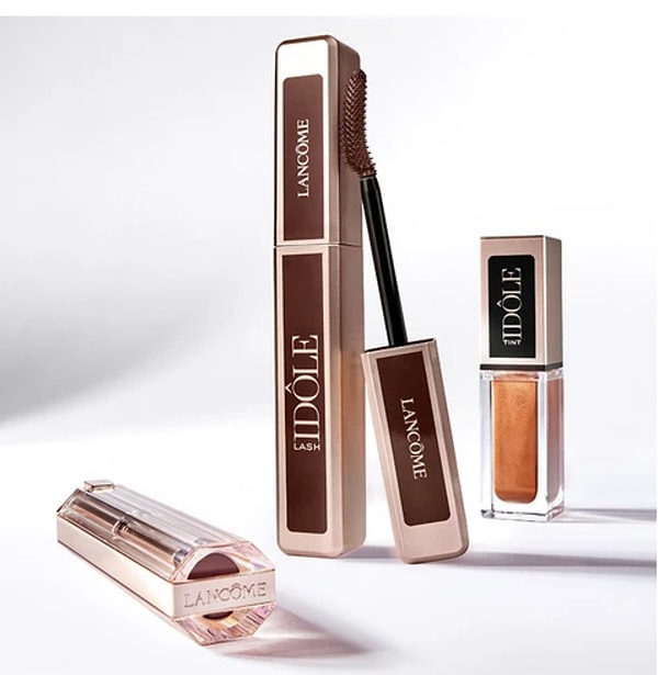 Lancôme Lash Idôle Maskara 02 Kahverengi versiyonu, indirimli fiyatıyla favorileriniz arasına girebilecek hafif ama etkili bir maskara.