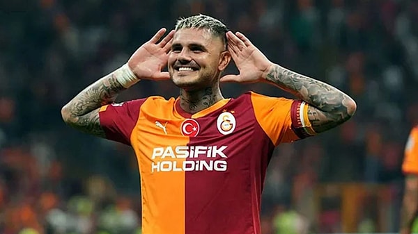 Icardi yaptığı paylaşımla "Bugünlerin tadını çıkarın" diyerek ayrılık sinyali verdi.