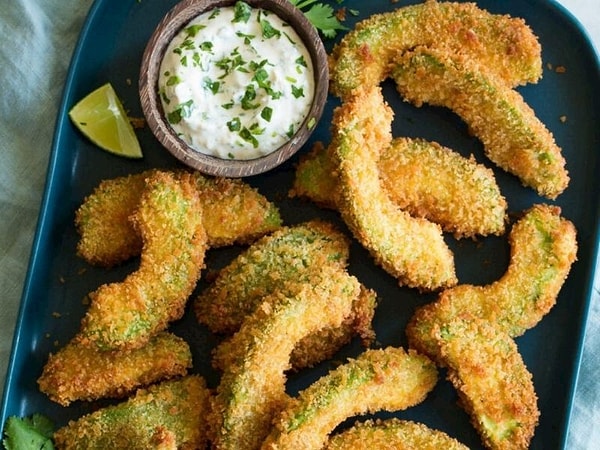 Baharatlı Avokado Dilimleri ve Sarımsaklı Yeşil Fasulye Cipsi