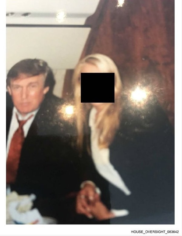 Dünya bu görüntüleri konuşuyor! Epstein arşivinden Trump fotoğrafları çıktı.