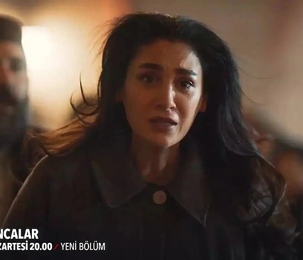 Kızıl Goncalar’da türbanın ateşe atılacağı sahne de sosyal medyayı ayağa kaldırmıştı.