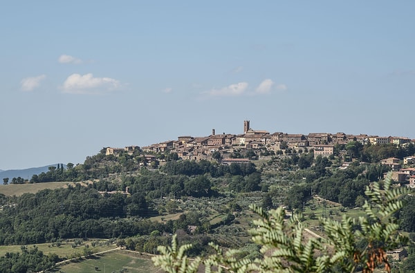 Yerel yetkililer, uzun yıllardır süren nüfus gerilemesini durdurmak için 2023'te başlatılan teşvik programını daha da genişletti.