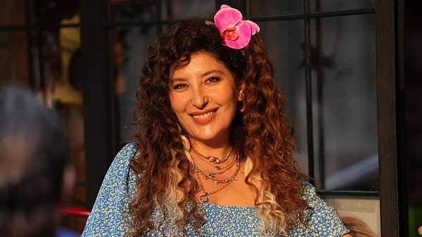 Show TV'de yayınlanan Rüya Gibi dizisinde rol alan Şebnem Bozoklu, İbrahim Selim'le Bu Gece programında kahkahaya boğan bir itirafta bulundu.