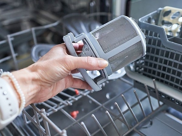 7. Çamaşır ve bulaşık makinesi temizliği şart.