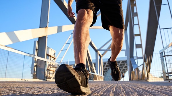 Hızlı yürüyen profillerde zaman algısı daha yoğun çalışabiliyor