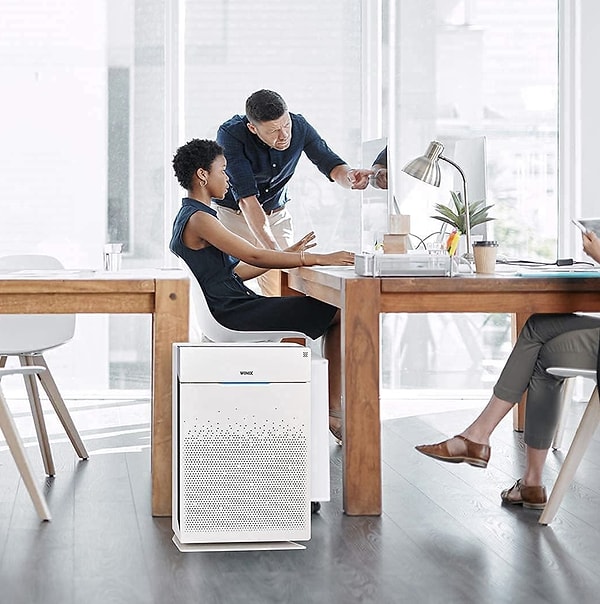 İster iş yerinde ister evde rahatlıkla kullanabileceğiniz Winix Zero Pro hava temizleme cihazı, güçlü filtreleme sistemiyle bulunduğu ortamda daha temiz ve ferah bir hava sağlıyor.