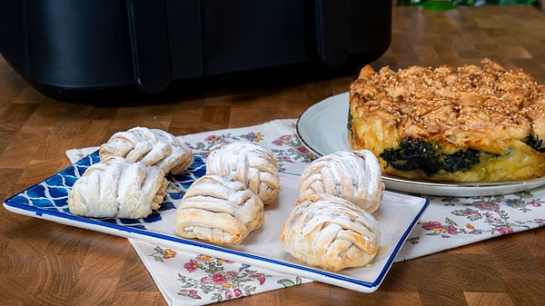 Ispanaklı Kırpık Börek ve Elmalı Milföy Nasıl Yapılır?