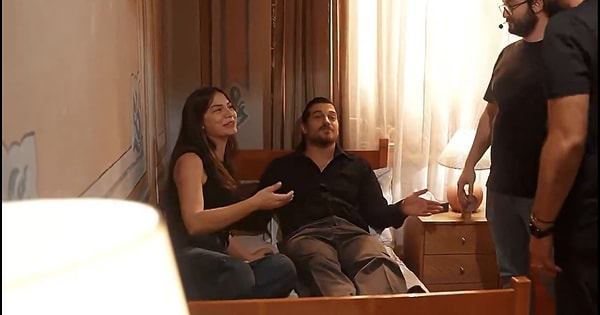 Kanal D'nin sevilen dizisi Eşref Rüya, reytinglerini artırmaya devam ediyor.