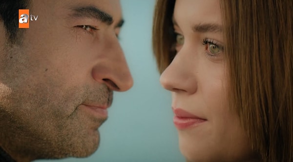 Kenan İmirzalıoğlu’nun yıllar sonra bir diziyle ekrana dönecek olması diziseverlerin nabzını yükseltmeye devam ediyor.