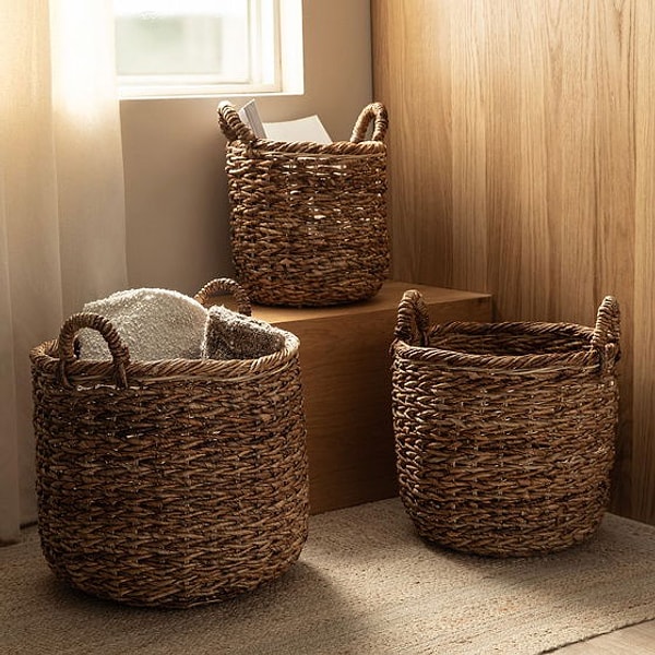 6. Sepet ve kutuları dekorun bir parçası gibi kullandığınızda düzen de eğlenceli bir hale gelmiş olur.