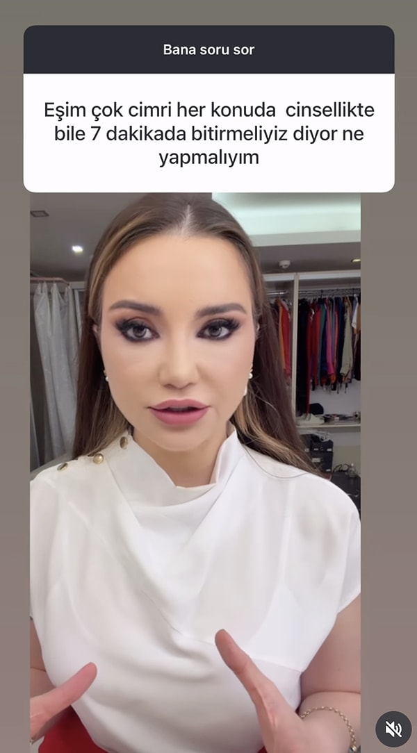 Kocasının cinsellikte de cimrileştiğini açıklayan takipçi, ayrıca cinselliğe 7 dakikalık bir süre sınırı koyulmasından bahsetti.