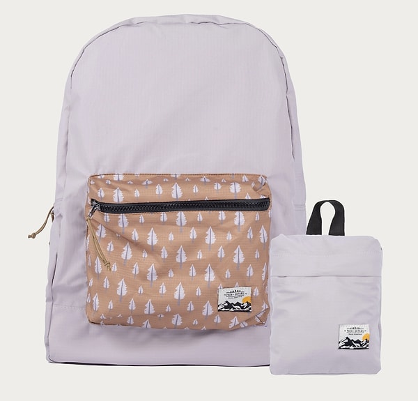 Keeper katlanabilir sırt çantası, suya dayanıklı kumaşı sayesinde günlük kullanımda ve seyahatlerde eşyalarınızı güvenle taşıyacak!