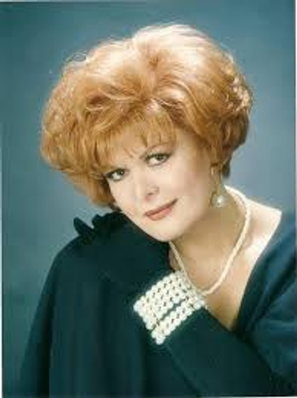 Sen Neşe Karaböcek’sin: Kırılgan Ama Dimdik