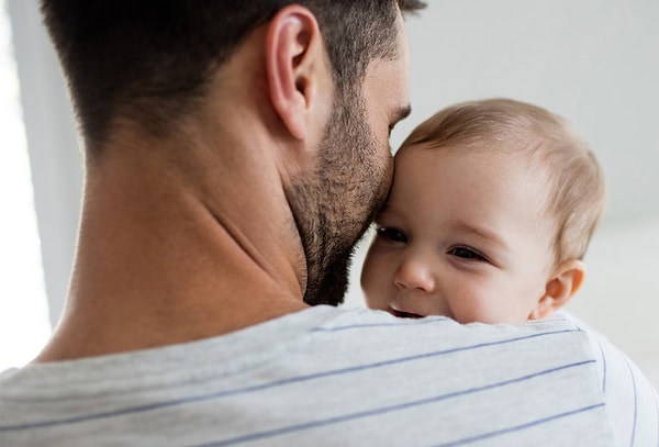A recent public opinion survey conducted in the United States revealed that a significant portion of fathers over the age of 30 consistently experience fatigue, stress, and a loss of motivation in their daily lives.