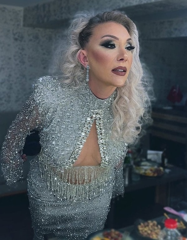 26 Eylül’de Yalova’nın Çınarcık ilçesindeki evinin 6’ncı katından düşerek hayatını kaybeden Güllü’nün ölümüyle ilgili soruşturma hala sürüyor.