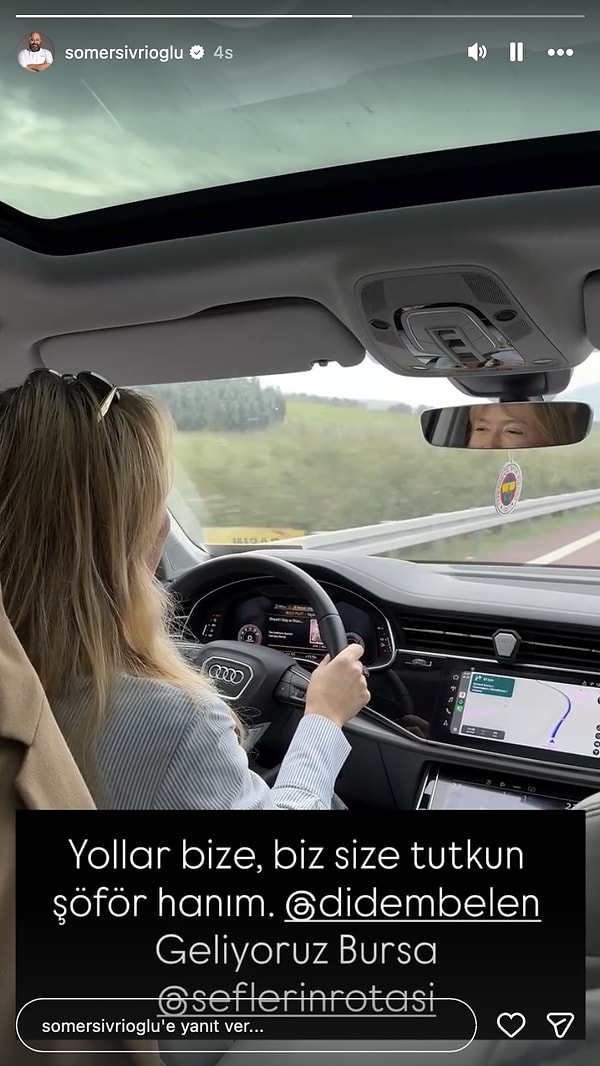 Yine körkütük aşık olan Somer Şef, iki aylık sevgilisi Didem Belen'e methiyeler düzdü.