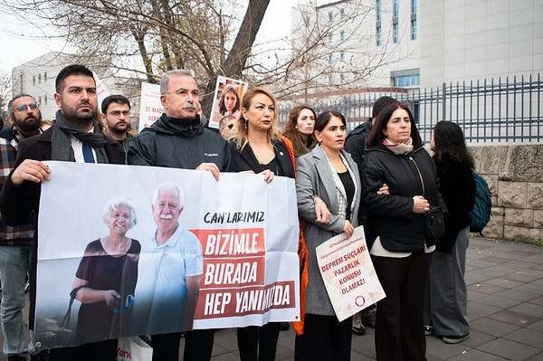 Aileler 27.madde için nöbet tutacaklar.