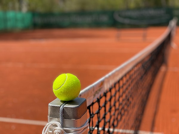 7. Bir tenis maçında skor 40-40 olduğunda bu duruma ne ad verilir?