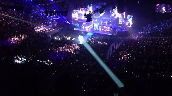 Sonra beklenen o an geldi.