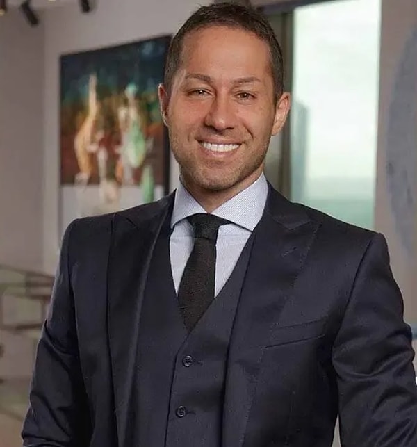 Ünlülere yönelik düzenlenen uyuşturucu operasyonunda iş insanı Kasım Garipoğlu da hakkında yakalama kararı çıkarılan isimler arasında yer aldı.