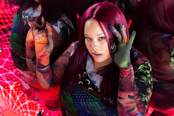 "Club Shy" dönemine kısaca bakacak olursak...