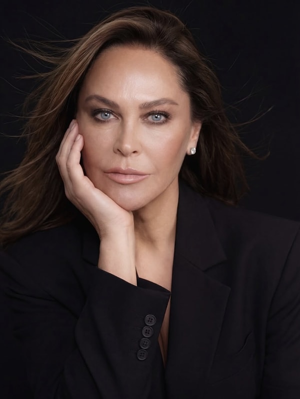 Hulya Avsar is gearing up to bring the character 'Fazilet Aydan' to life in the upcoming series "Under the Same Rain," set to air on ATV.