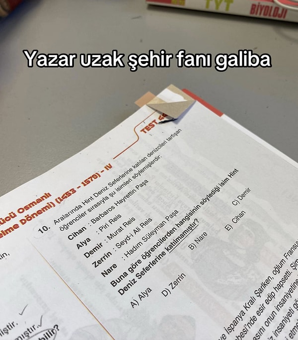 @elzemsizim adlı TikTok kullanıcısı, TYT çalışma kitabındaki Uzak Şehir detayını paylaştı.