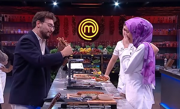 Her MasterChef'in klasiği olan lahmacunun tarifini de alabilirsiniz.