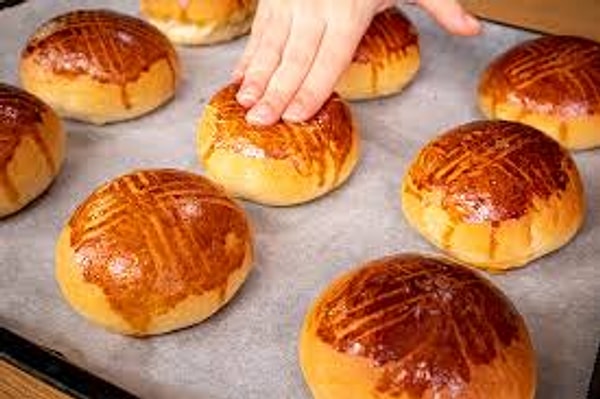 Tuzlu Bir Bağ: Zeytinli Poğaça Gibi Sağlam