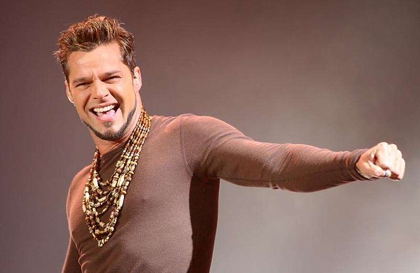 1. Ricky Martin - Livin' la Vida Loca kaç yılında çıktı?