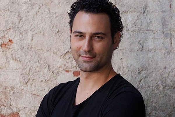 Birsen Altuntaş'ın haberine göre oyuncu Mert Yavuzcan, "Doktor Başka Hayatta" dizisinin kadrosuna dahil oldu.