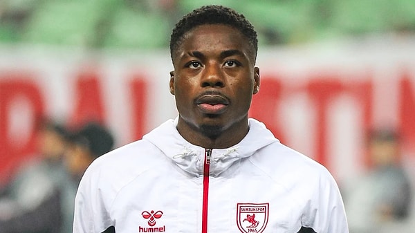 Yıllık 1.3 milyon Euro kazanacak.