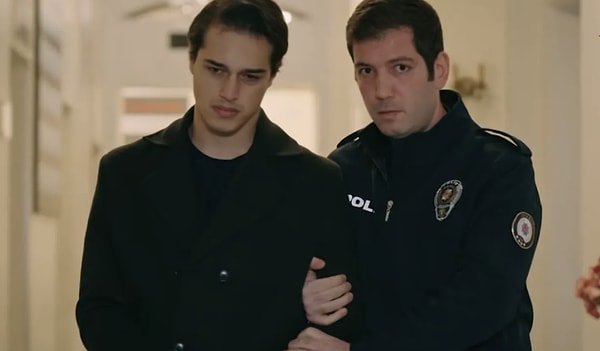 Sahipsizler dizisinin dün akşam (24 Aralık) yayınlanan bölümünde Cemo hapse girdi.