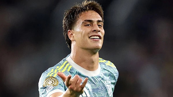 Kenan'ın ilk beklentisi maddi yönde...