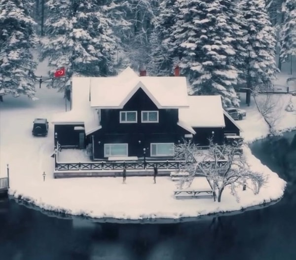 İkilinin videosu sosyal medyada konuşulan videolar arasına girdi.