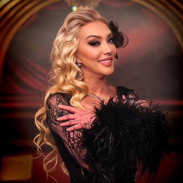 Arabesk dünyasının sevilen seslerinden Güllü, 26 Eylül’de Yalova’daki evinin camından düşerek hayatını kaybetmişti.